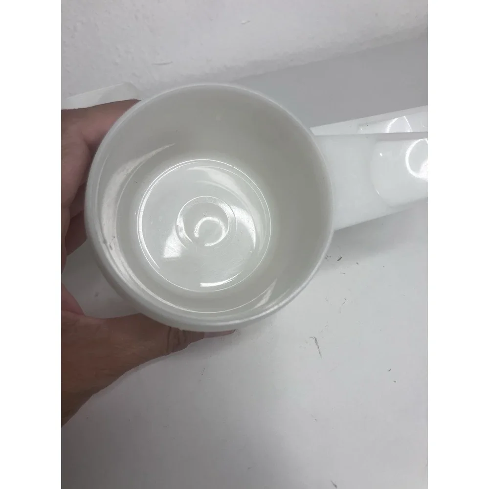 Vintage Tupperware Set Of 4 Nesting Measuring Cups Opaque White 761 762 763 764